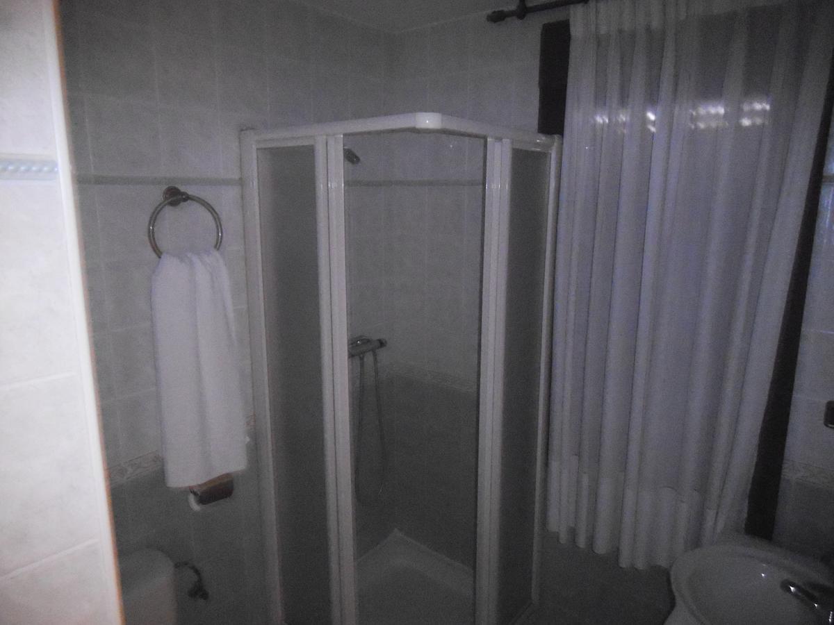 Hostal Los Galgos Yepes Exteriör bild